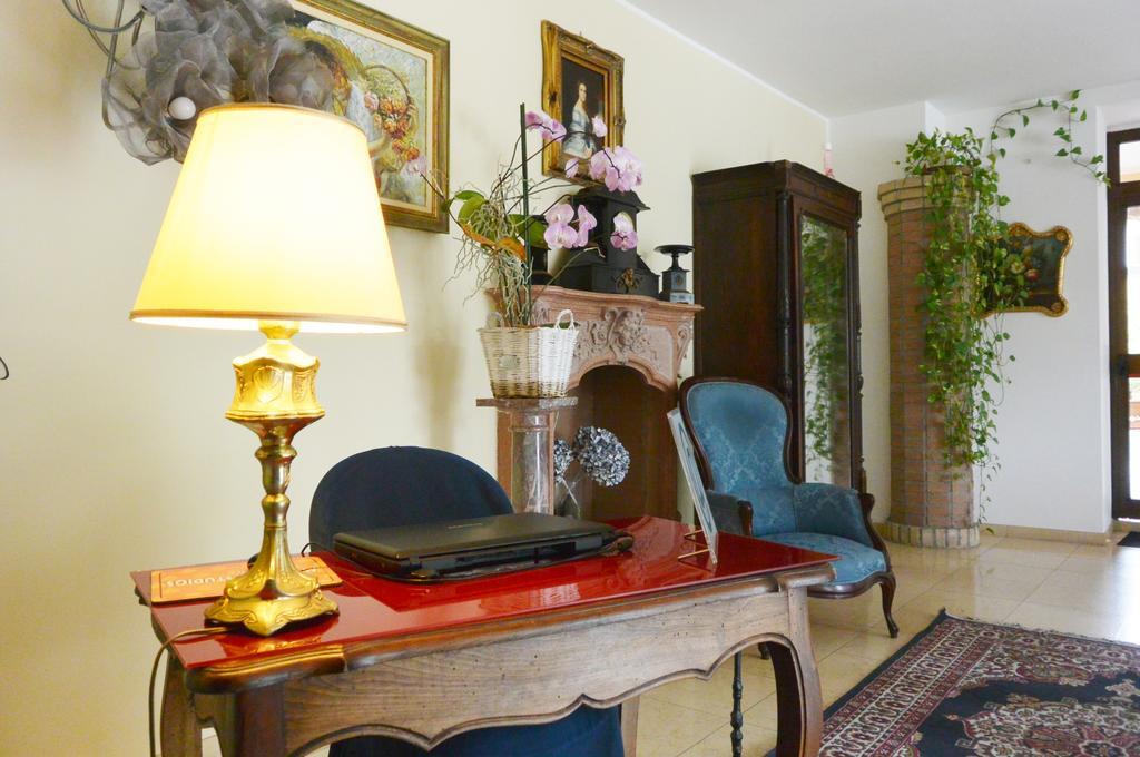 צ'רטוזה די פאביה Hotel Ristorante Italia מראה חיצוני תמונה